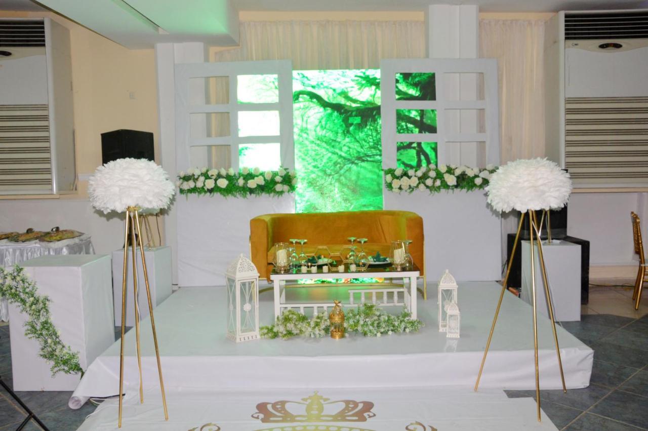 Hotel Vallée Des Princes Douala Esterno foto
