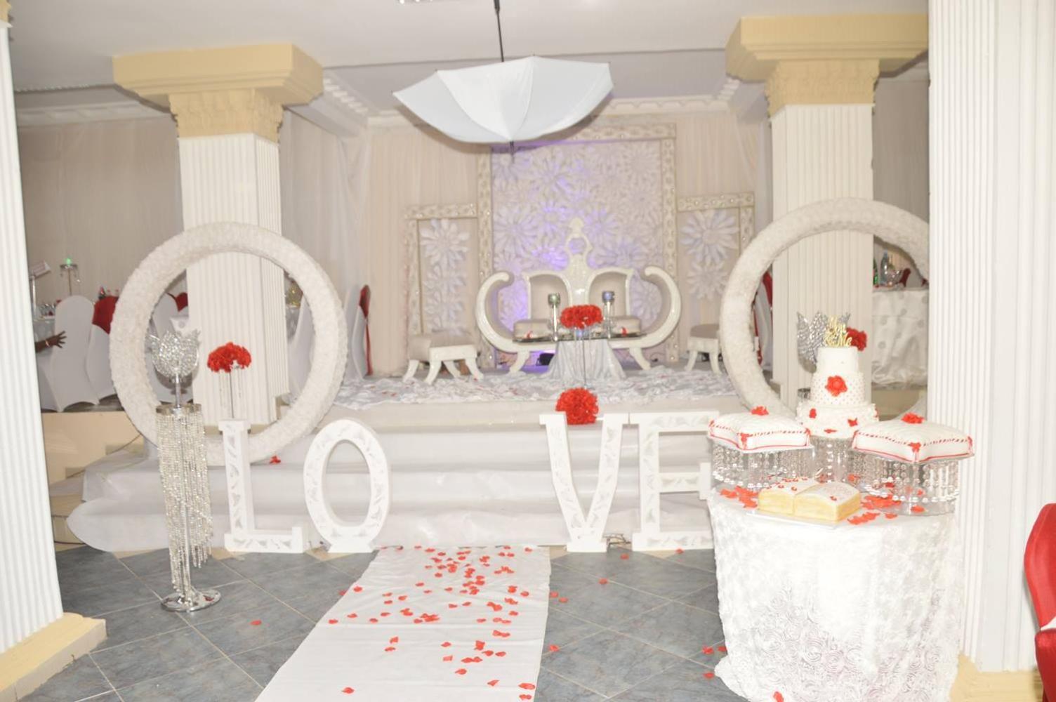 Hotel Vallée Des Princes Douala Esterno foto